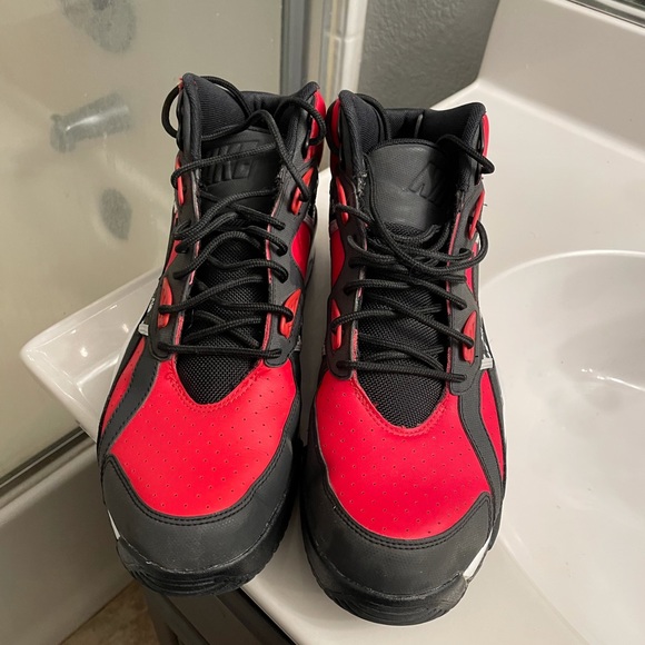 NIKE AIR TRAINER SC HIGH SOA ‘SPEED RED’ - Picture 2 of 5